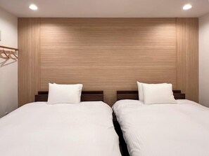 Twin Room | Individually decorated, free WiFi, bed sheets - コンドミニアム ビューマウント函館 (Hakodate)