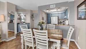 Dining - Oceanfront Resort Retreat Stunning Ocean Views (North Topsail Beach)