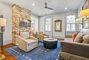 TV - The Melody | 2BR Retreat, Steps to King Street (Charleston)