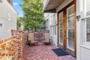 Terrace/patio - The Harmony | Historic 2BR, Steps to King Street (Charleston)