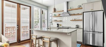 The Harmony | Historic 2BR, Steps to King Street