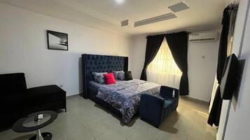 House | 3 bedrooms, iron/ironing board, free WiFi, bed sheets