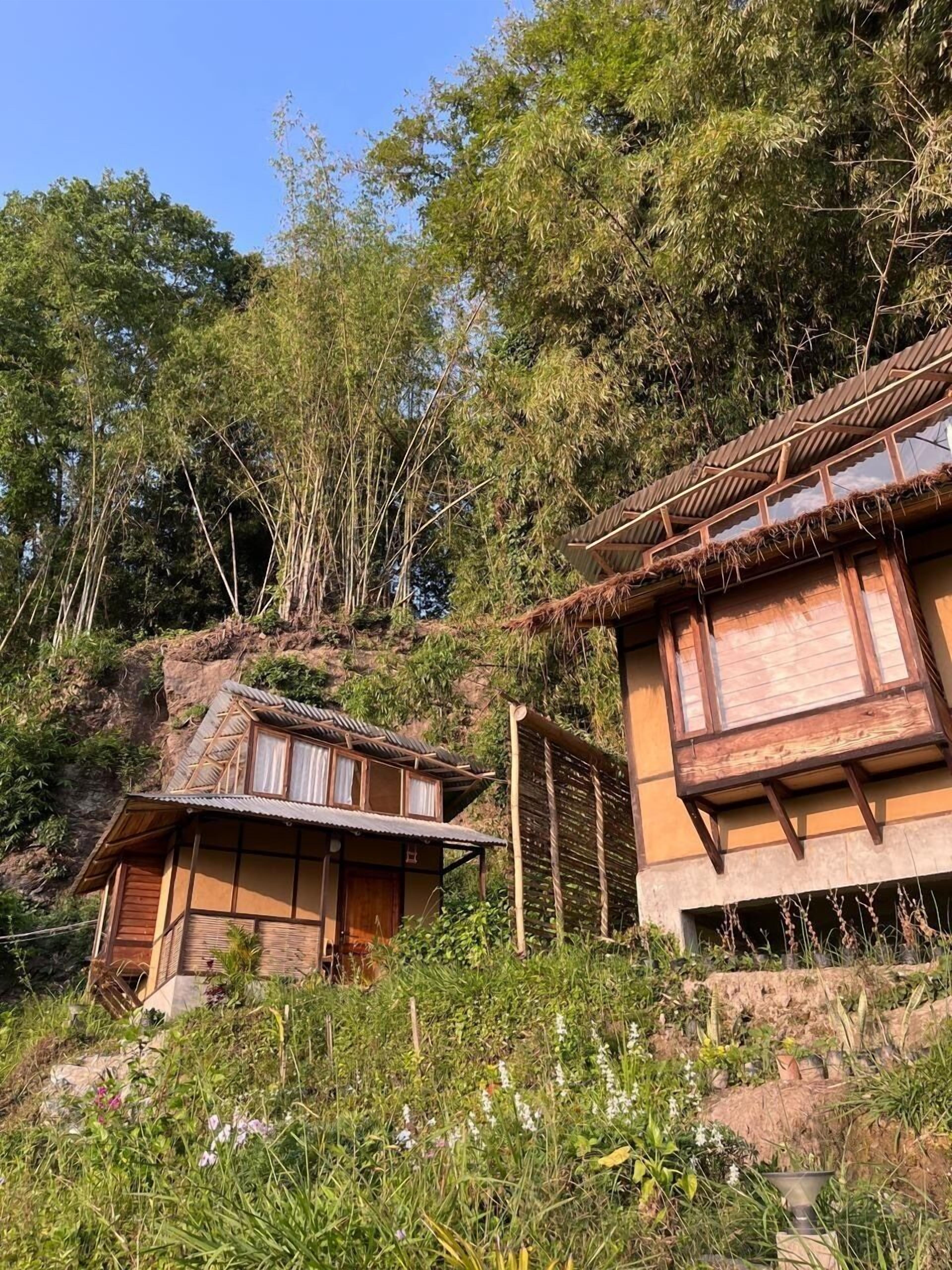 Traditional Loft, Hill View | Premium bedding, down duvets, blackout curtains, free WiFi