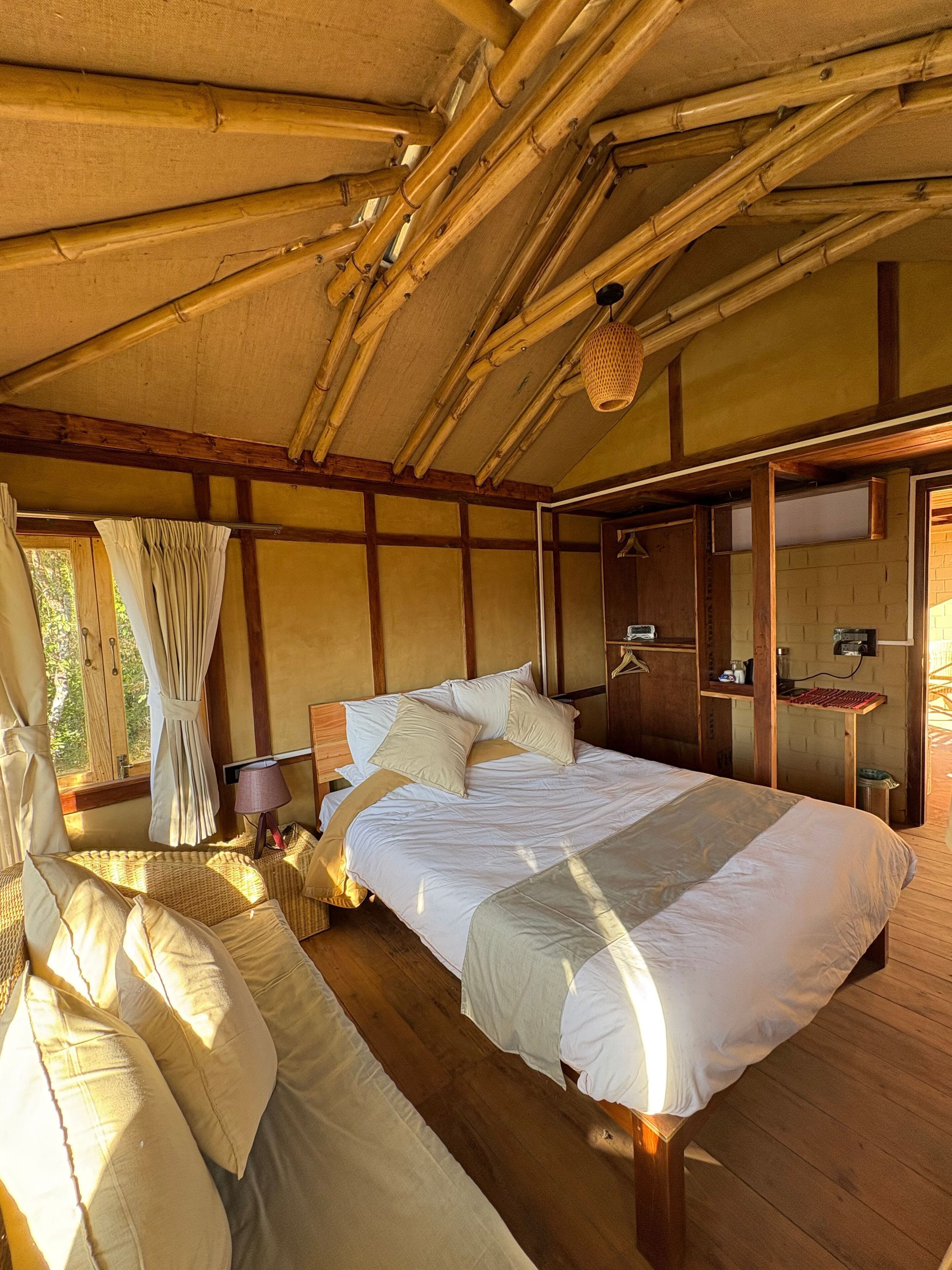 Ropa de cama de alta calidad, cubrecamas y cortinas blackout 