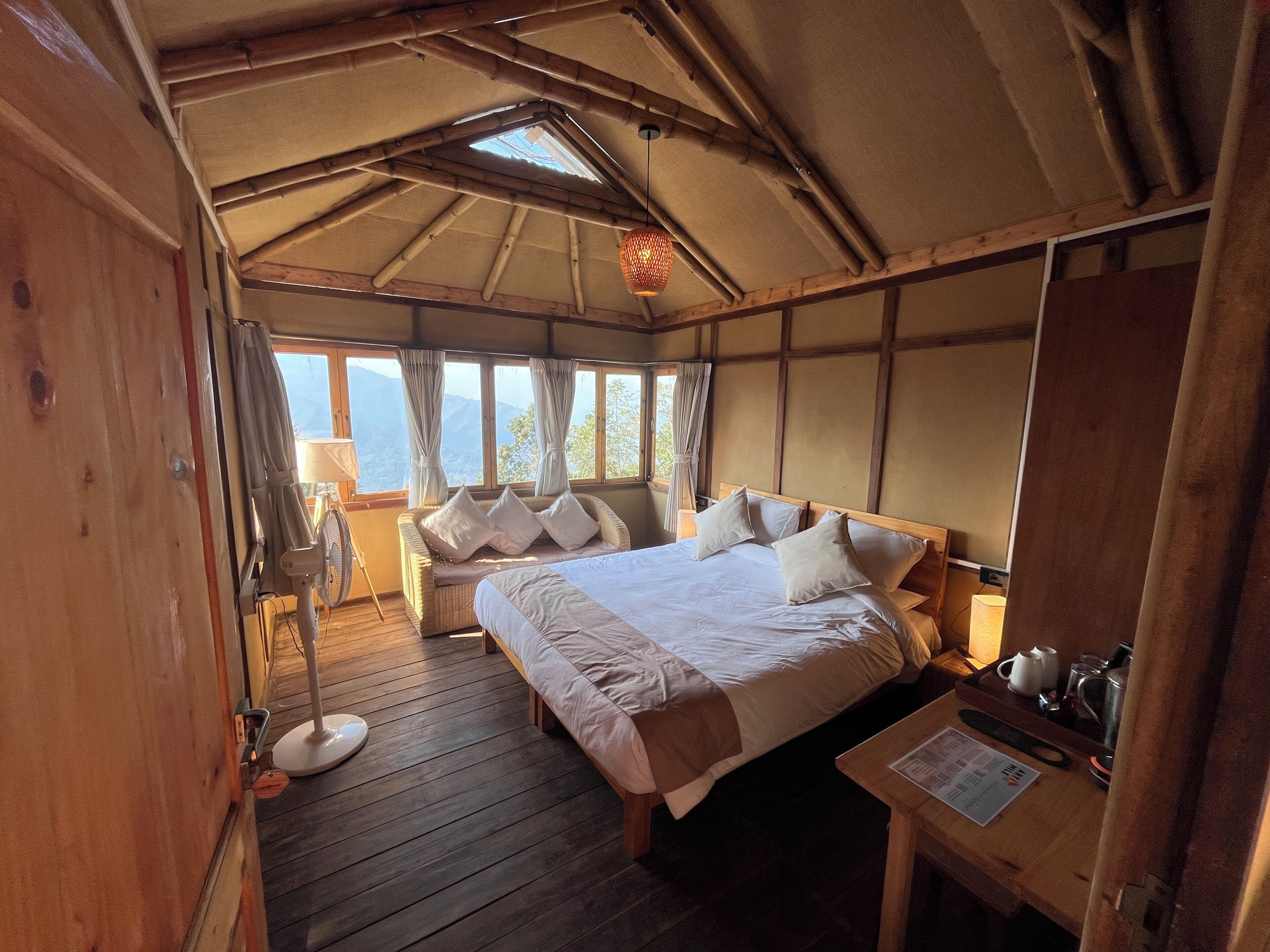 Traditionele suite, uitzicht op heuvels | Luxe beddengoed, donsdekens, verduisterende gordijnen, gratis wifi