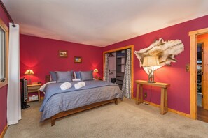 3 bedrooms, iron/ironing board, travel cot, free WiFi - The Palisade_AC & Hot Tub, Arcade, Foosball, Dart Board + 1G Wifi, Smart TV's, Surround Sound (Truckee)