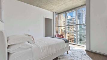 2 bedrooms, desk, iron/ironing board, travel crib