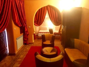 Family Suite, 3 Bedrooms, Pool View