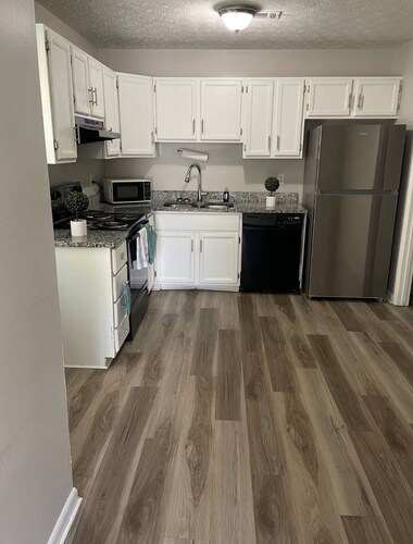 Cozy & Convenient 2BR Corporate Stay – Ideal for Relocation or Recovery