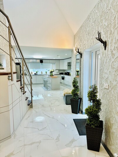 3-bedroom house in nice County Kildare with WiFi