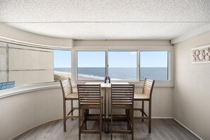 Dining - Gorgeous 3 Bedroom Atlantis Condo Oceanfront with Pool! (Ocean City)