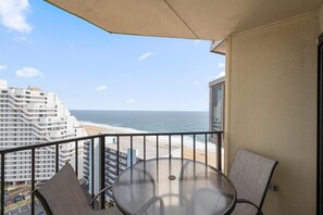 Outdoor dining - 9400 Building - 2 Bedroom Condo with Gorgeous Side Ocean View (Ocean City)