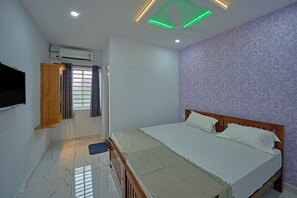 Kahden hengen deluxe-huone | Silitysrauta/-lauta, ilmainen Wi-Fi