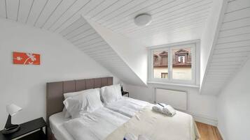 2 bedrooms, WiFi, bed sheets