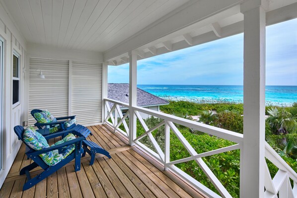 Terrace/patio - New Luxury Beachfront Bungalows w/Heated Pool, Pink-Sand Beach (Governors Harbour)