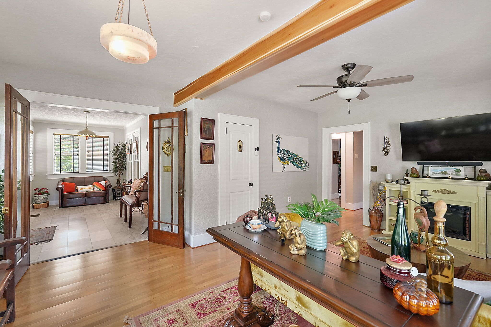 智能电视、壁炉