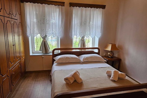 Premium Double Room, 1 King Bed, Private Bathroom, City View | Hypo-allergenic bedding, down duvets, individually furnished