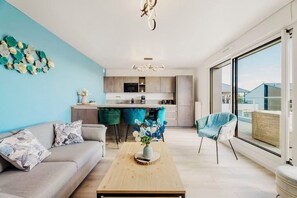Smart TV - NEW 2 bedroom apartment with terrace saint Malo (saint malo)