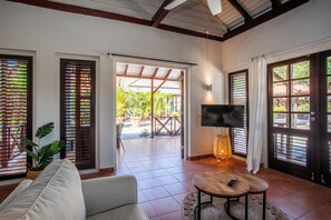 Luxury Bungalow | Living area - Bloublou Curaçao (Jan Thiel)