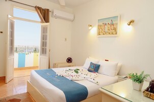 Deluxe Double Room, 1 Bedroom | Minibar, individually decorated, desk, free WiFi