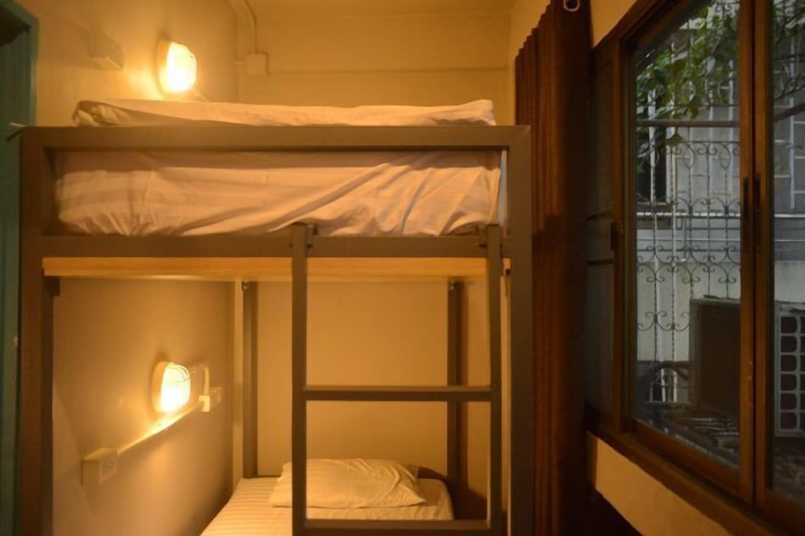 Minibar, espace de travail pour ordinateur portable, Wi-Fi gratuit