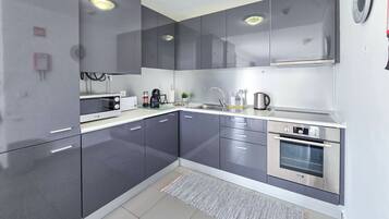 Fridge, microwave, oven, dishwasher