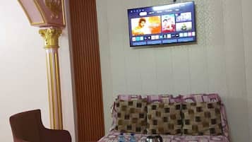 Royal Room | In-room dining