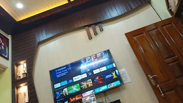 ๋์งํธ ์ฑ๋ ์์ฒญ์ด ๊ฐ๋ฅํ 32์ธ์น LED TV