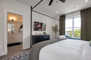 4 bedrooms, free WiFi, bed sheets