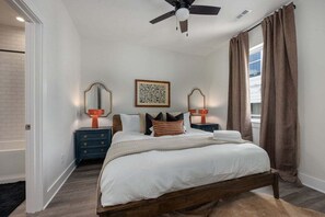 4 bedrooms, free WiFi, bed sheets