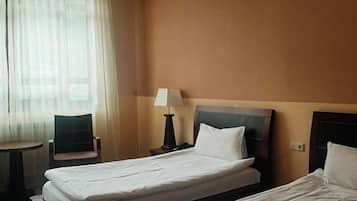 Standard Twin Room | 1 bedroom, laptop workspace, soundproofing