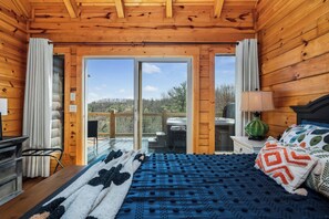 5 bedrooms, desk, free WiFi, bed sheets