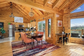 Dining - Red River Gorge Cabin with Hot Tub~AMAZING VIEW~Pool Table~Perfect for groups (Campton)