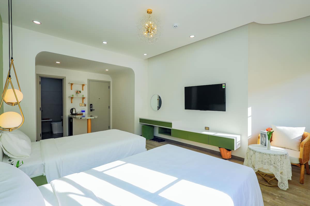 Doppia Deluxe uso singolo | Minibar, una scrivania, postazione laptop, tende oscuranti