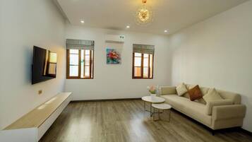 Minibar, desk, laptop workspace, blackout curtains