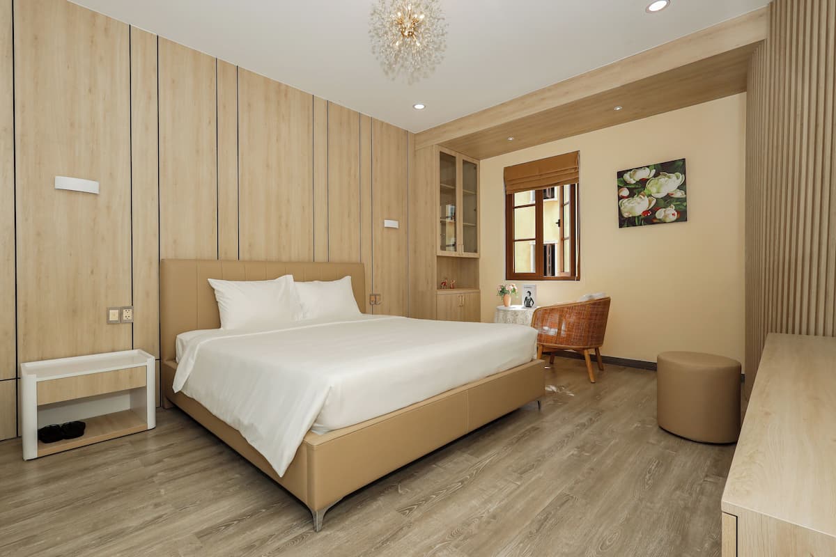 Premier Double Room, City View