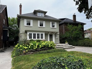 Exterior - Elegant midtown Toronto home in coveted Chaplin Estates! (Toronto)