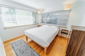3 chambres, fer et planche Ă repasser, Wi-Fi, draps fournis