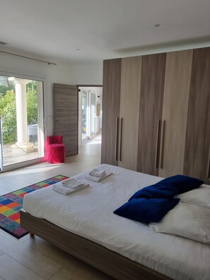 7 Schlafzimmer, Bügeleisen/Bügelbrett, WLAN, Bettwäsche