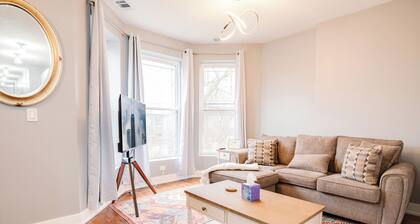 Cozy 3-bedroom condo near University of Chicago