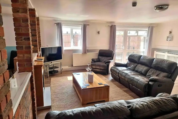 Smart TV, DVD player, books