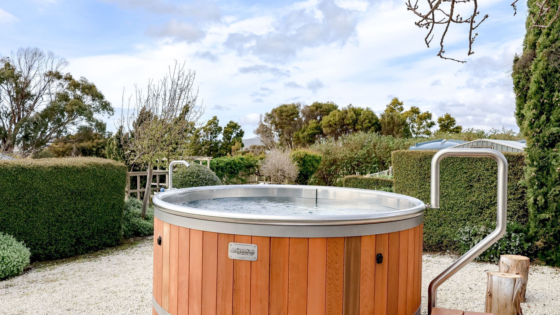 Bain à remous extérieur