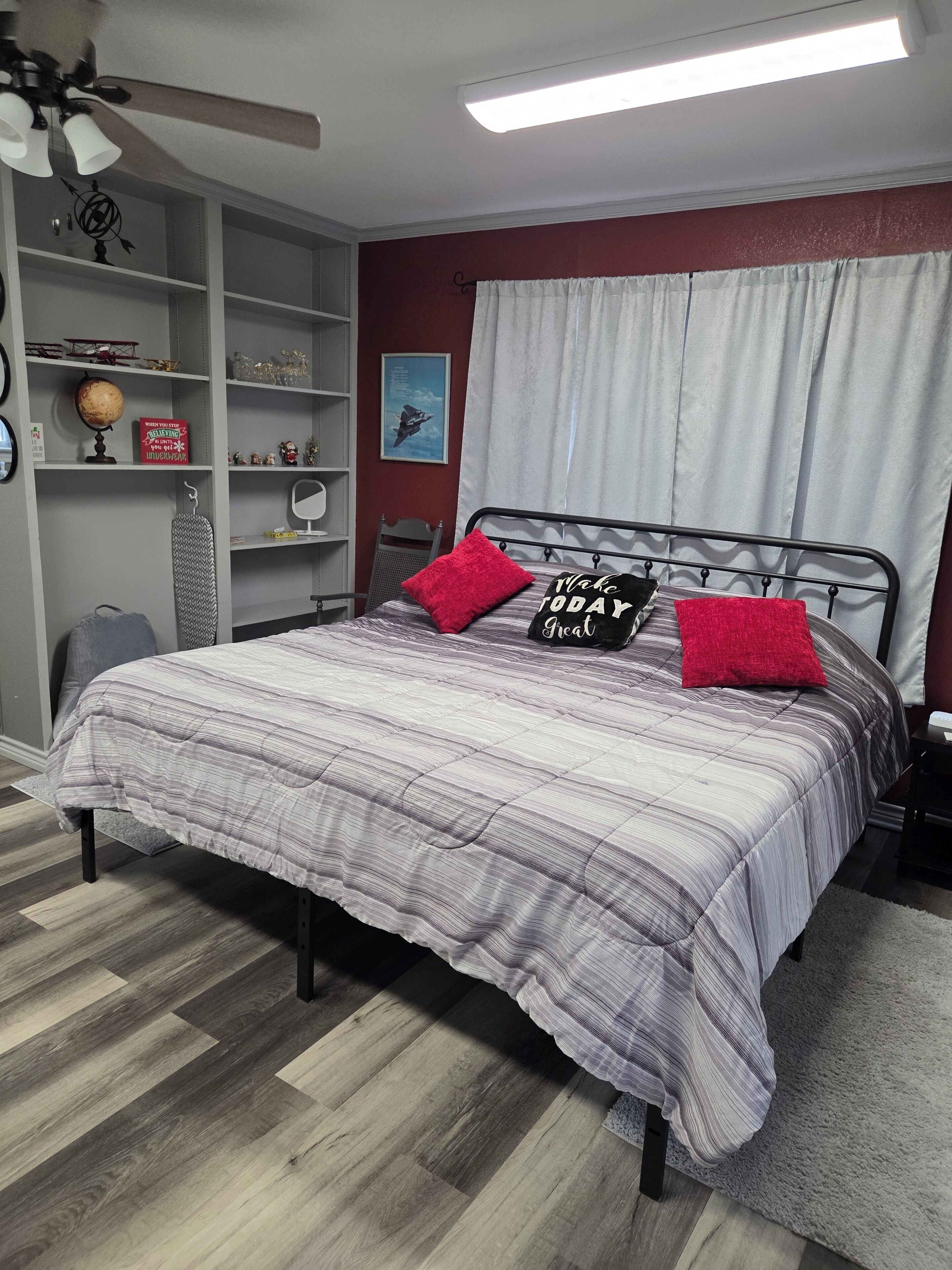 1 chambre, fer et planche à repasser, Wi-Fi gratuit, draps fournis