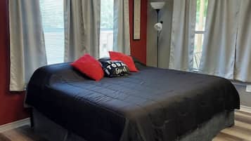 1 bedroom, free WiFi, bed sheets