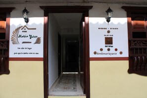 Front of property - DONDE MARIA YARCE CASA TURISTICA  (Jardín)