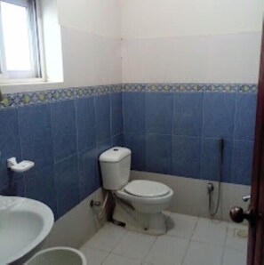 Deluxe Double Room | Kalis bunyi, seterika/papan seterika, Wi-fi percuma 