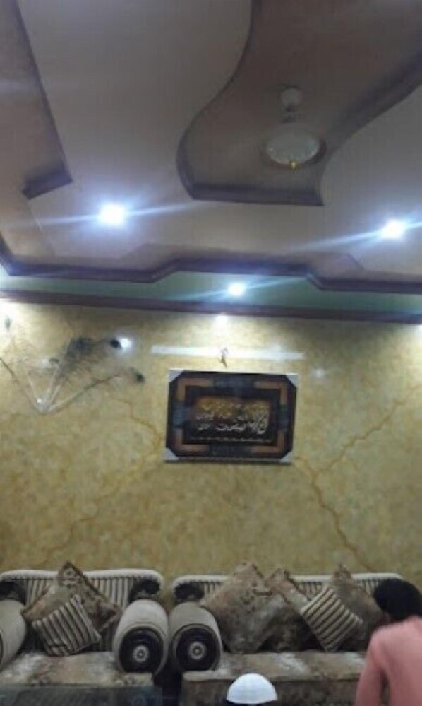 Deluxe Double Room | Soundproofing, iron/ironing board, free WiFi - Hotel residence inn multan (Multan)