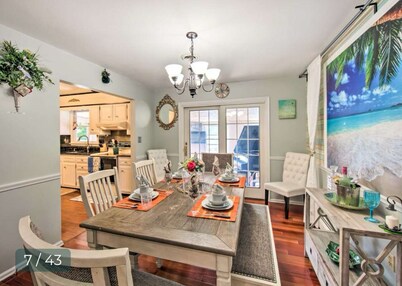 Relaxing 5-Bedroom Getaway with Saltwater Pool & Game Room Close to Hershey