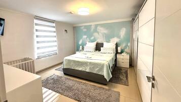 2 bedrooms, in-room safe, iron/ironing board, WiFi