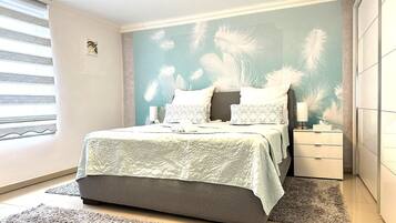 2 Schlafzimmer, Zimmersafe, Bügeleisen/Bügelbrett, WLAN